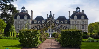 France Small Group Golf Tour Vacation Package Chateau Cheverny, Loire Valley - PerryGolf